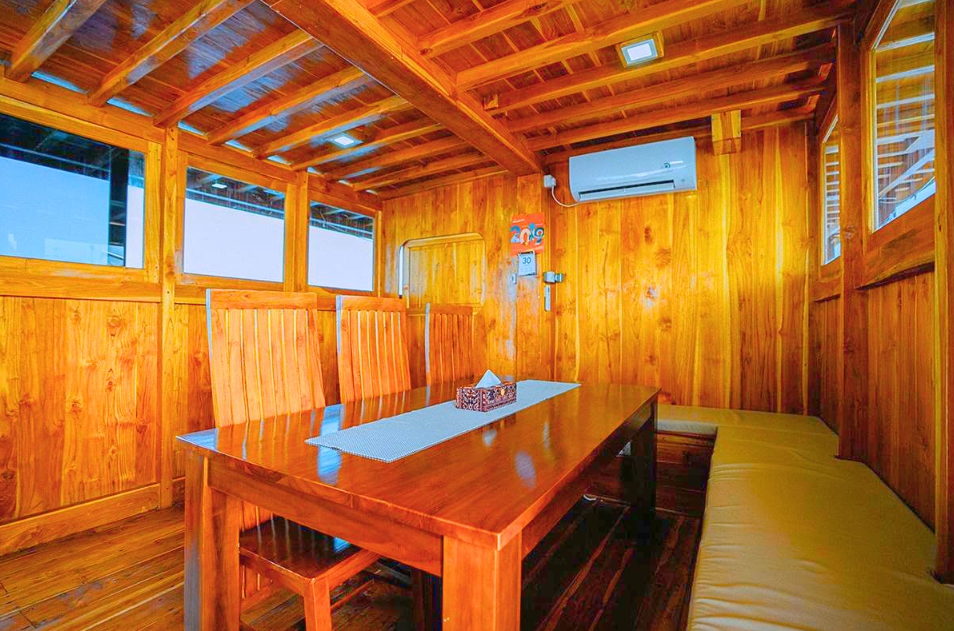 Interior of the Master Cabin on Dream Ocean Luxury Phinisi Private Trip 2026