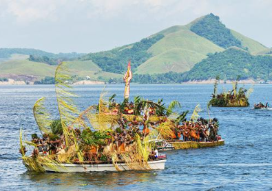 People trekking to book 15 day Kombai Korowai expedition