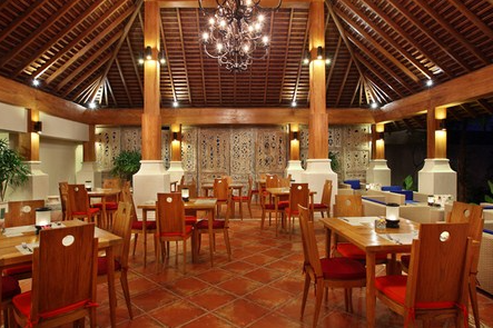 Book Villa Kayu Raja Seminyak 2026