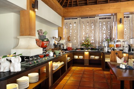 Private pool and rooftop gazebo at Villa Kayu Raja Seminyak 2026 - Book your stay