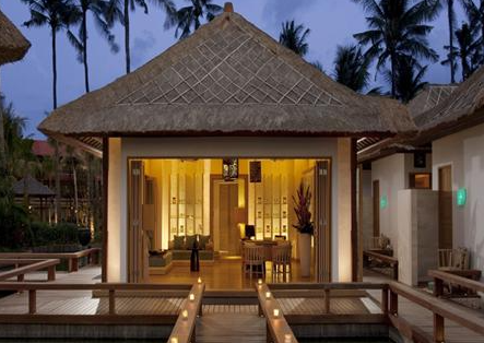 Sunset view from the balcony when you Book Holiday Inn Resort Baruna Bali 12