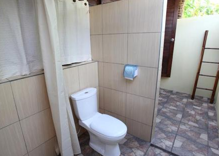 Traditional alang-alang hut view when you Book Sunset Coin Lembongan Cottages 14