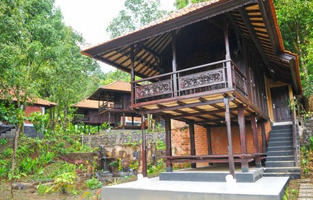 Traditional rice barn cottage and valley view 3