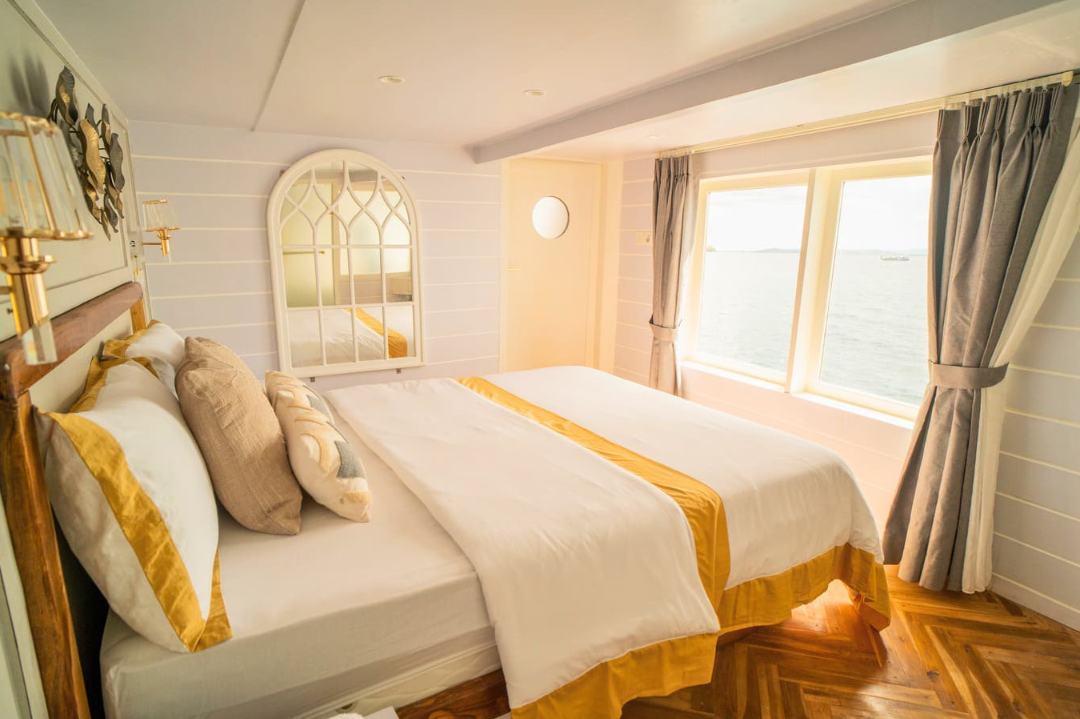 book Zada Nara Luxury Phinisi Charter 2026