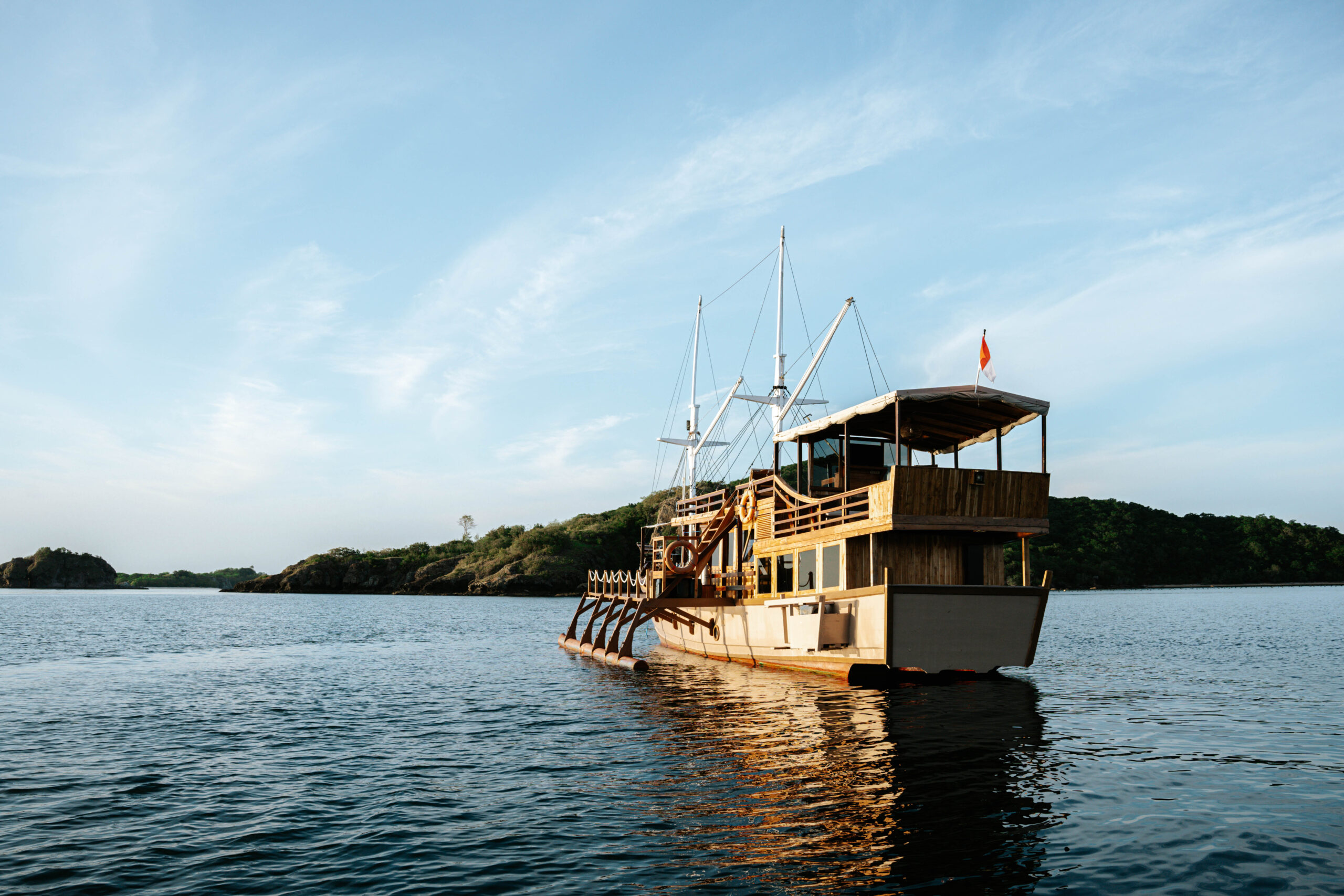 Komodo Liveaboard for 7 Persons Private