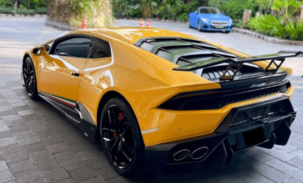 Luxury car rental Bali